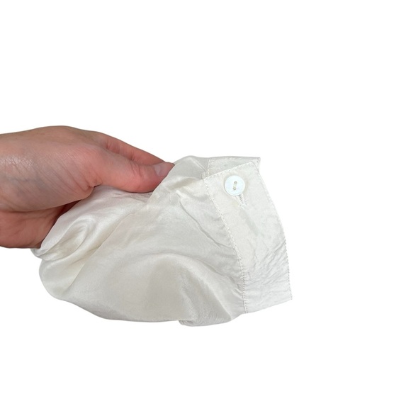 Garnet Hill Women’s Size 12 Cream Silk V-neck Long Sleeve Shirt Top - Picture 6 of 7